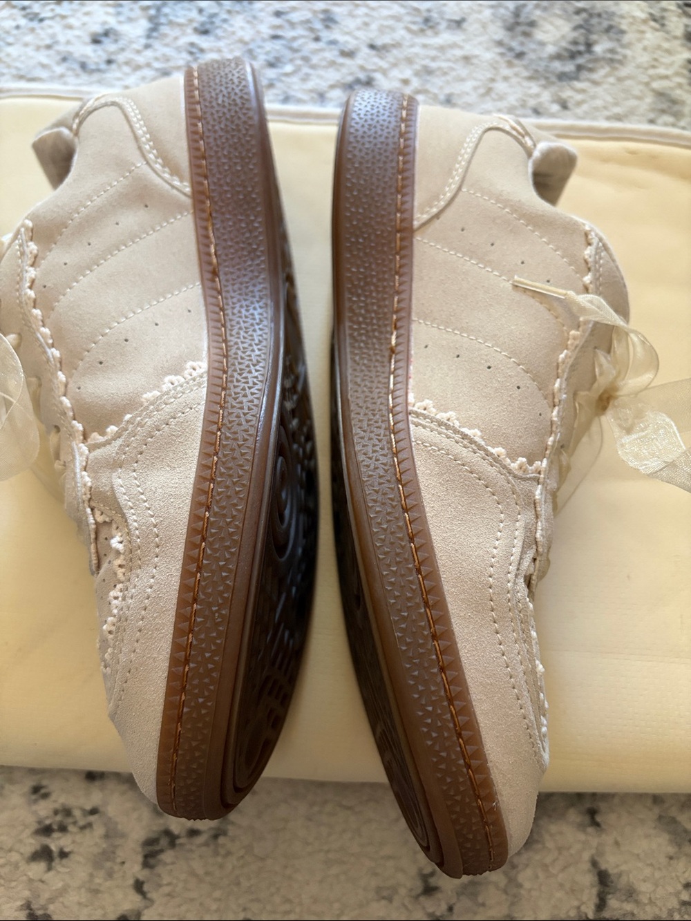 NWOT Sincerely Jules BELINDA Faux Suede Lace-Up Sneakers Women's Size 9M - Picture 3 of 9
